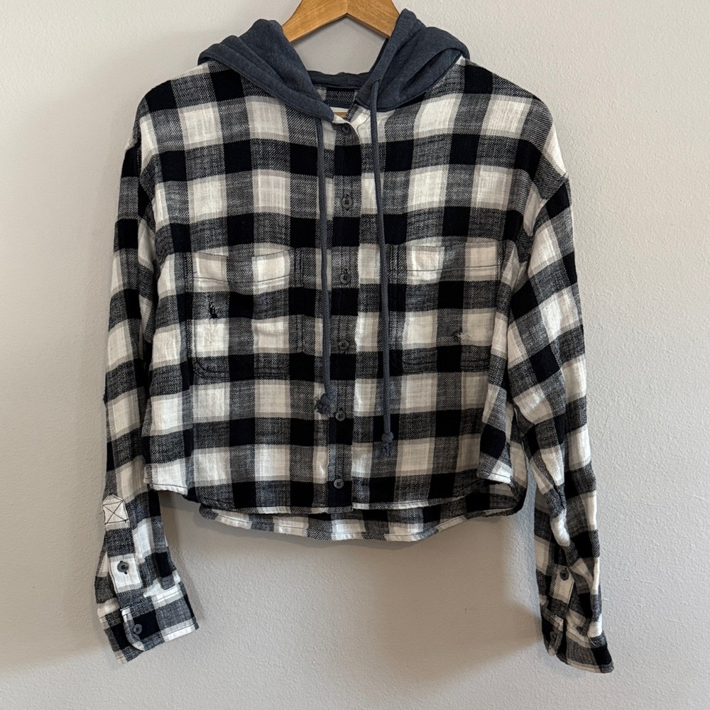 American Eagle Outfitters Black and White Plaid Hoodie